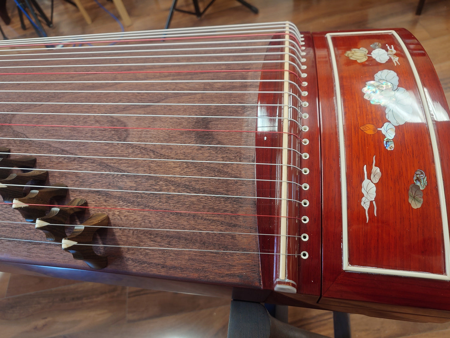 Scarlet Bird Zhuque #560 Guzheng