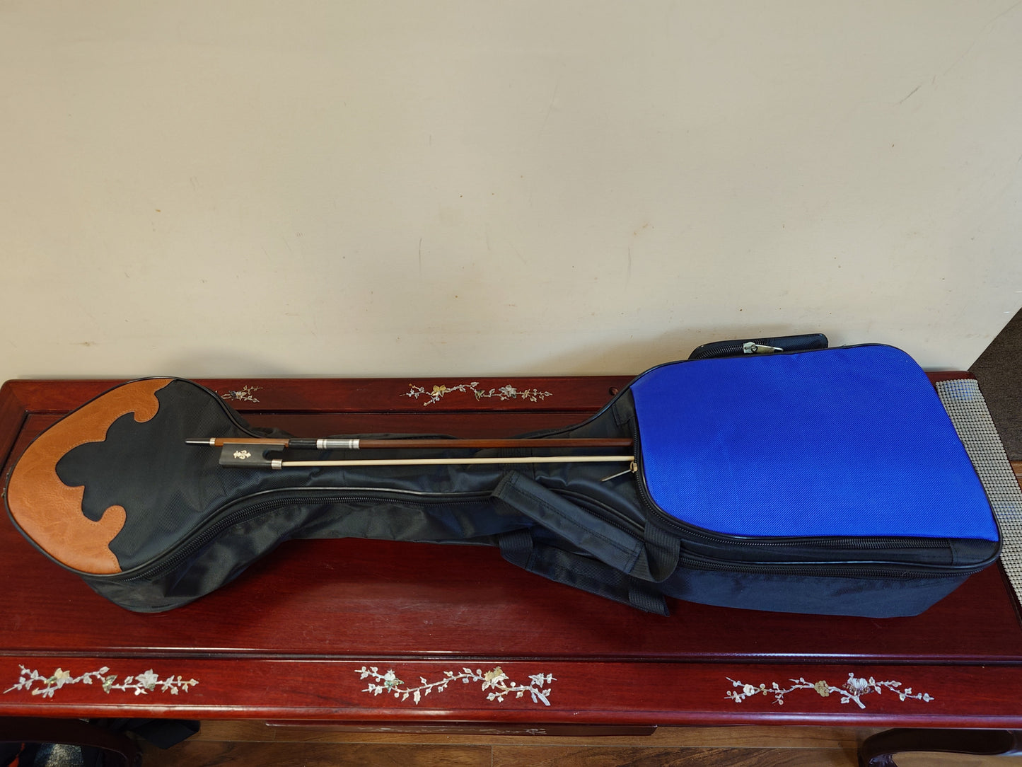 Morin Khuur – Professional Flat-Body Mongolian Horsehead Fiddle 马头琴