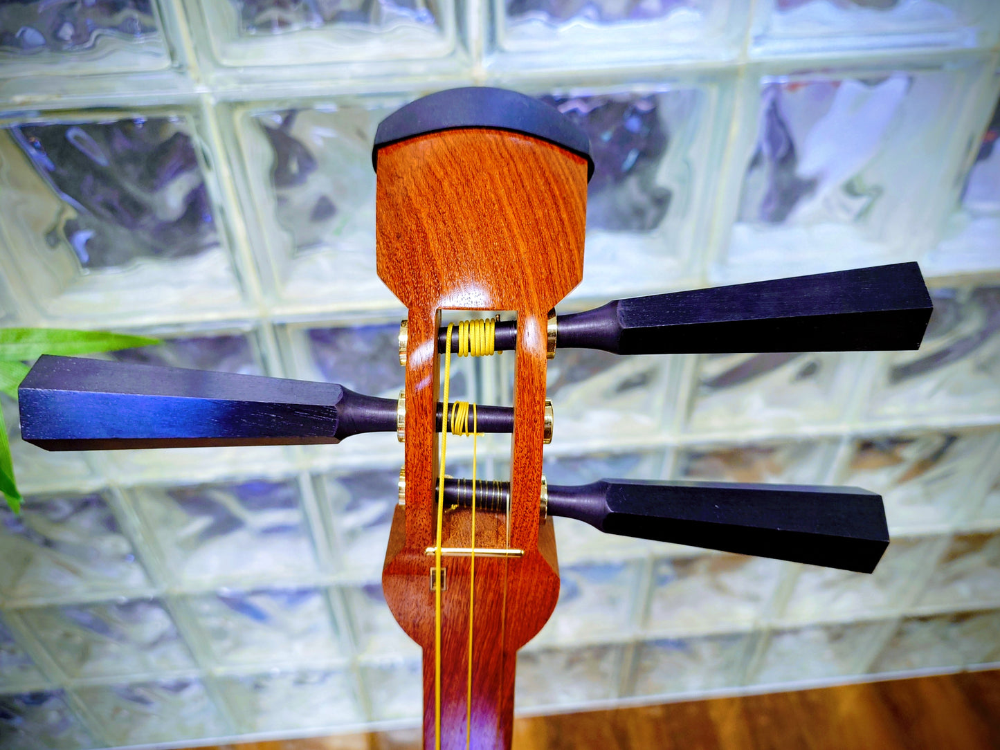 Tsugaru Karin Shamisen (Synthetic Skin) by Nichiwa