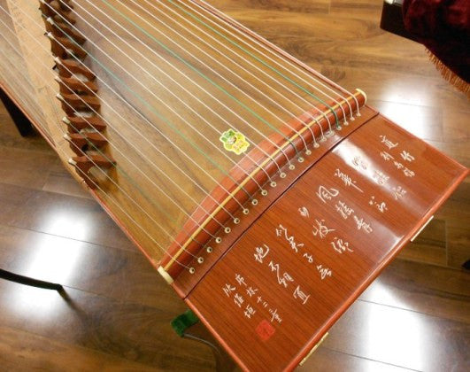 Dunhuang Rosewood Guzheng 689E "High Mountain Flowing Water"