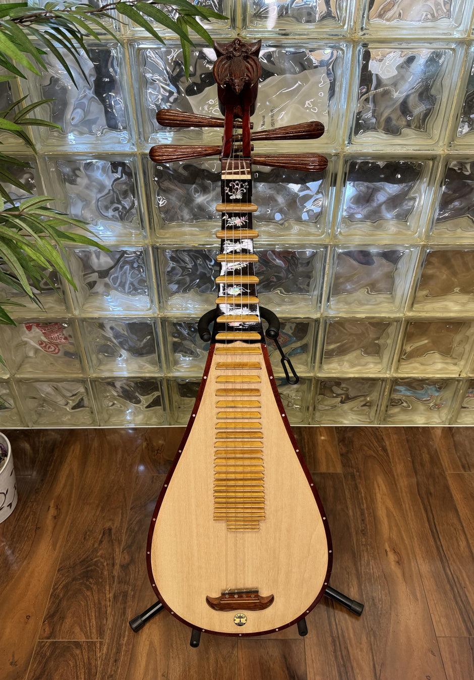 Dan Instrument Dan Ty Ba Đàn tỳ bà – Sound of Asia Musical Instruments
